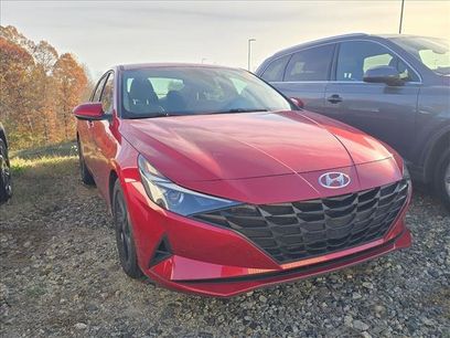 Used 2021 Hyundai Elantra SEL w/ Cargo Package