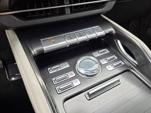 Used 2024 Lincoln Nautilus Reserve AWD/4WD image 20