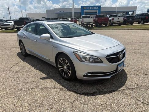 Used 2017 Buick LaCrosse Essence w/ Sun and Shade Package FWD image 2