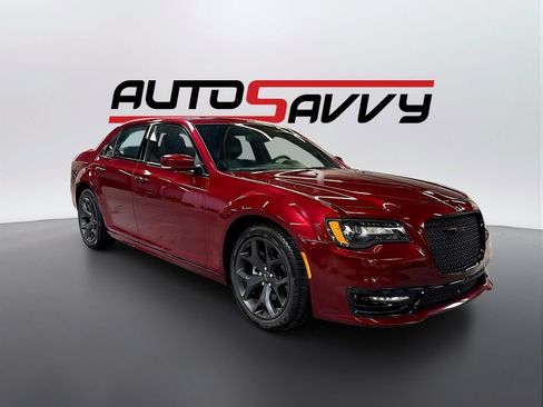 Used 2023 Chrysler 300 S w/ Comfort Group RWD image 1