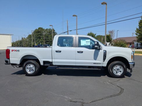 New 2026 Ford F250 XL w/ XL Driver Assist Package image 5