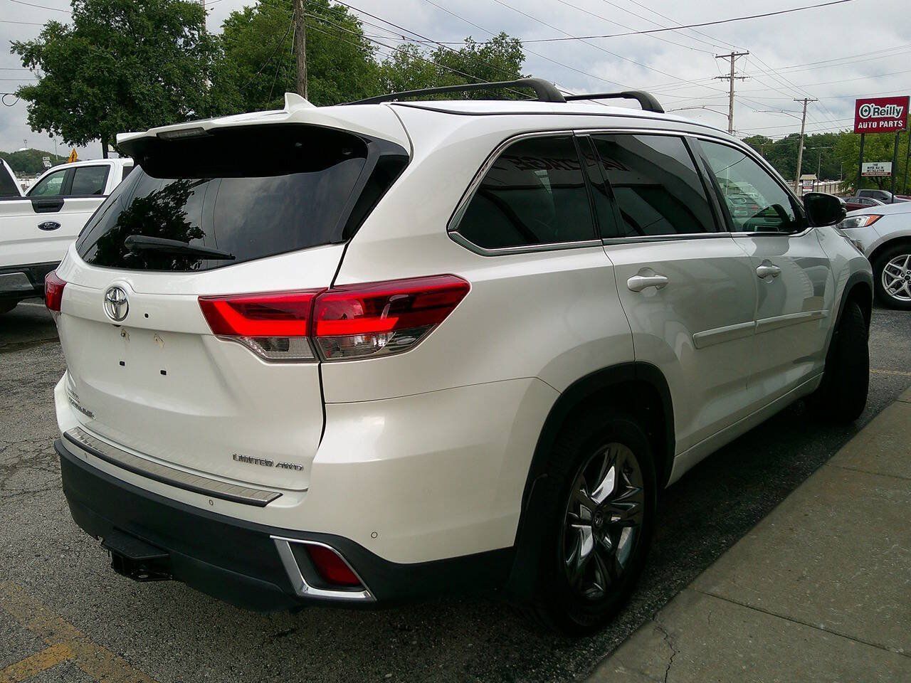Used 2018 Toyota Highlander Limited Platinum AWD/4WD image 5