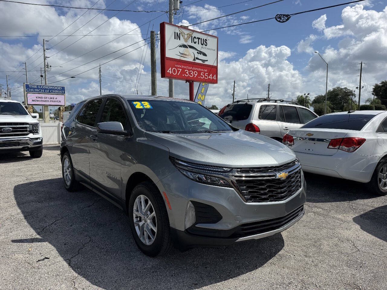 Used 2023 Chevrolet Equinox LT w/ Driver Convenience Package AWD/4WD image 2