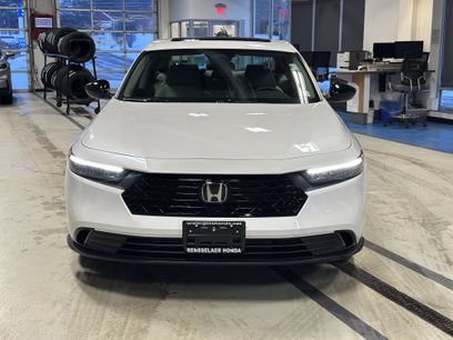 New 2025 Honda Accord SE