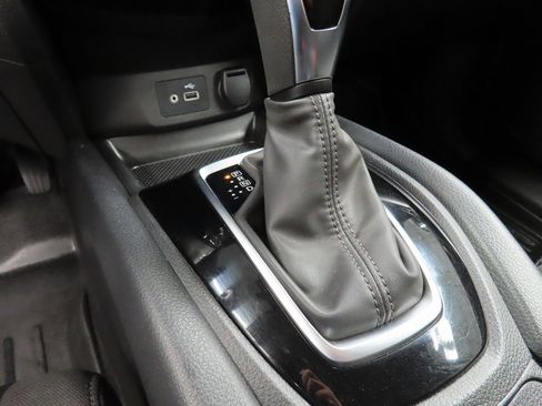 Used 2019 Nissan Rogue Sport SV image 47