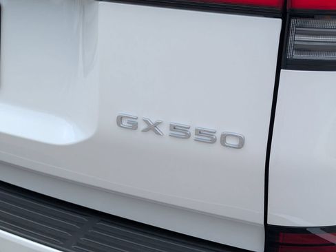 Used 2024 Lexus GX 550 w/ Cold Area Package AWD/4WD image 23