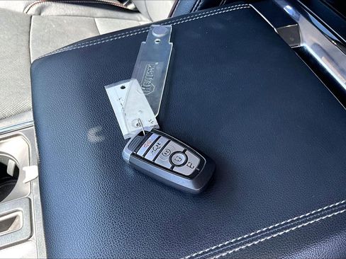 Used 2022 Ford F150 Lariat w/ Max Trailer Tow Package image 36