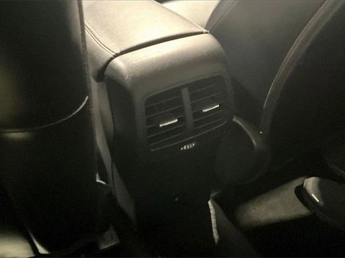 Used 2023 Ford Escape Platinum image 10