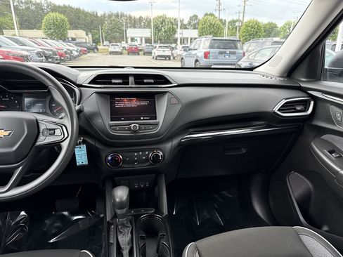 Used 2021 Chevrolet TrailBlazer LS FWD image 29
