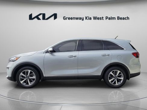 Used 2020 Kia Sorento LX FWD image 4