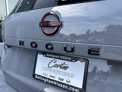 New 2026 Nissan Rogue SV AWD/4WD image 10