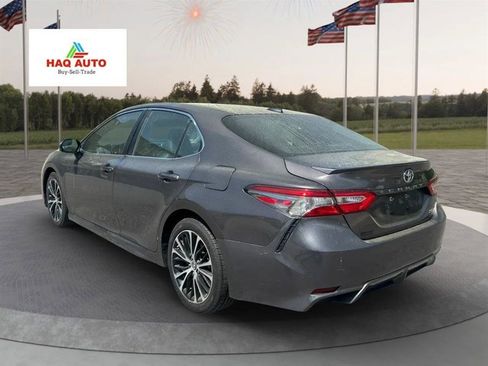 Used 2019 Toyota Camry SE image 7