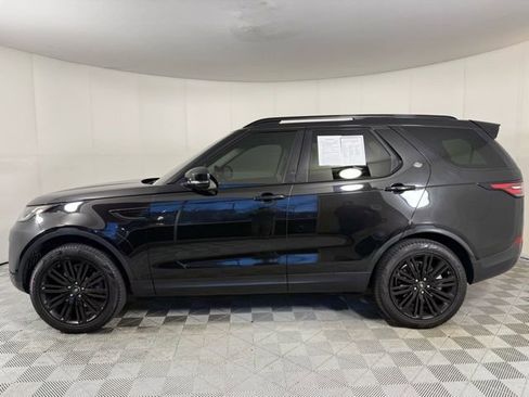 Certified 2017 Land Rover Discovery HSE image 3