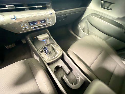 Used 2024 Hyundai Kona SEL FWD image 26