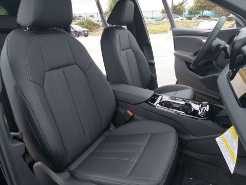 New 2027 Audi Q6 e-tron Premium AWD/4WD image 10