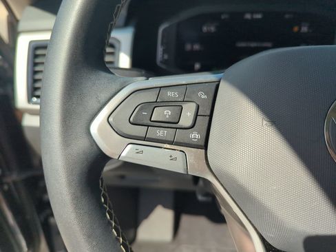 Used 2023 Volkswagen Atlas SE w/ Panoramic Sunroof Package FWD image 22