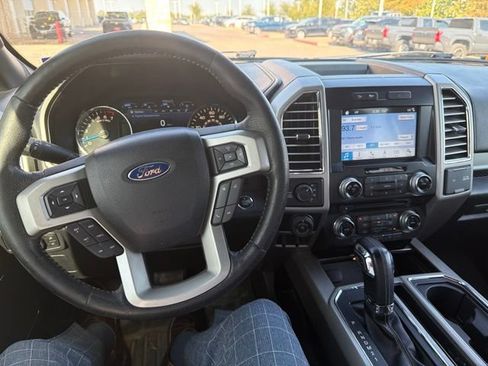 Used 2016 Ford F150 Lariat w/ Equipment Group 502A Luxury AWD/4WD image 9