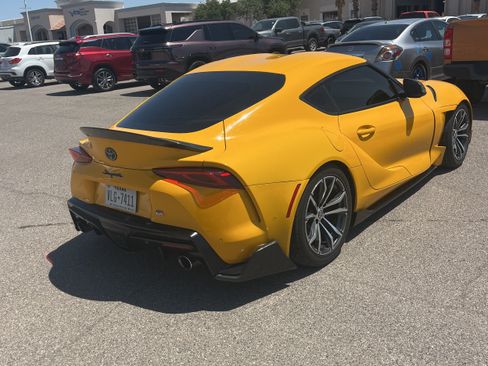 Used 2021 Toyota Supra w/ Safety & Technology Package RWD image 12