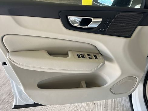 New 2026 Volvo XC60 T8 Ultra w/ Protection Package Premier AWD/4WD image 9