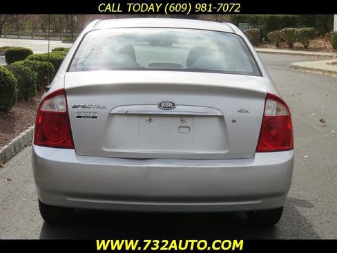Used 2006 Kia Spectra EX image 8