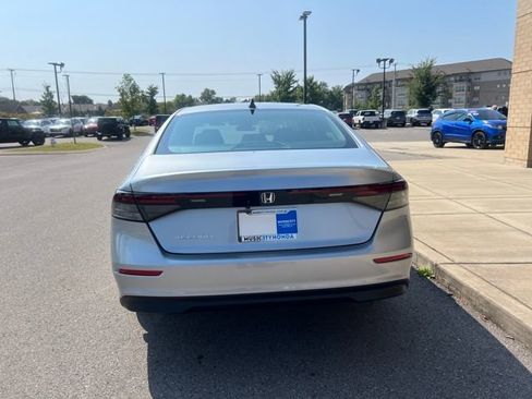 New 2025 Honda Accord SE image 3