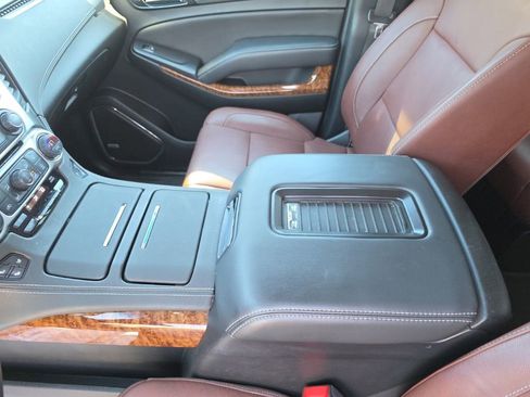 Used 2020 Chevrolet Tahoe Premier w/ Premier Plus Edition AWD/4WD image 24