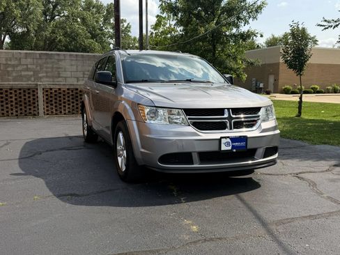 Used 2016 Dodge Journey SE w/ Flexible Seating Group FWD image 10