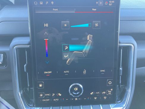 Used 2025 GMC Yukon Denali image 17