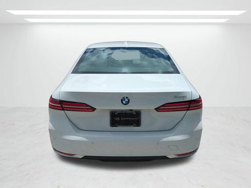 New 2026 BMW 530i w/ Premium Package RWD image 5