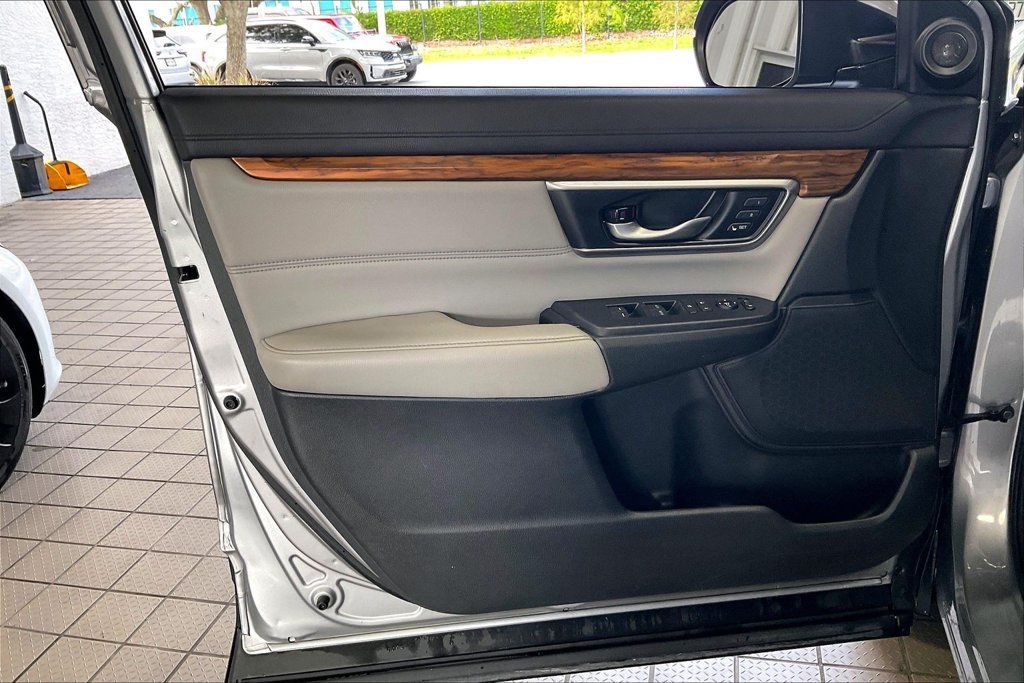 Used 2018 Honda CR-V EX-L image 2