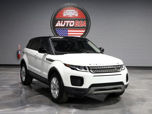 Used 2018 Land Rover Range Rover Evoque SE AWD/4WD image 1