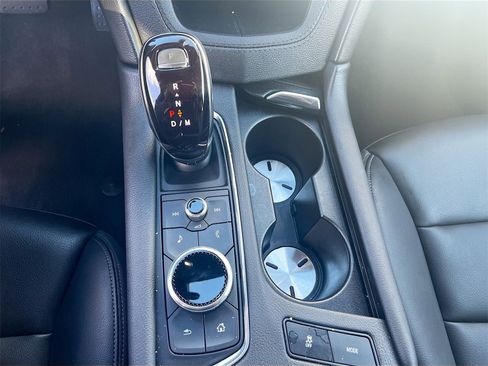 Used 2025 Cadillac XT6 Luxury w/ LPO, Floor Liner Package image 16