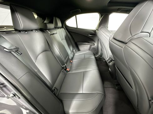 Used 2023 Lexus UX 250h F Sport image 27