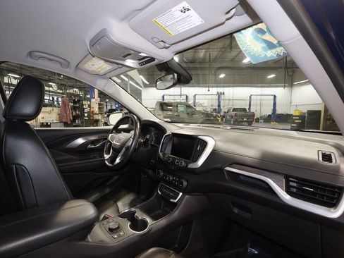 Certified 2022 GMC Terrain SLT w/ Elevation Edition image 27