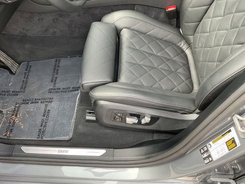 Used 2026 BMW X7 xDrive40i image 11