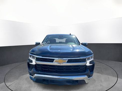 Used 2023 Chevrolet Silverado 1500 LT AWD/4WD image 2
