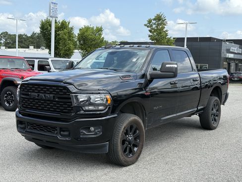 Used 2023 RAM 2500 Big Horn w/ Night Edition AWD/4WD image 5