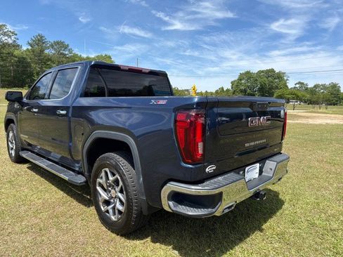 Used 2022 GMC Sierra 1500 SLT w/ SLT Premium Package image 6