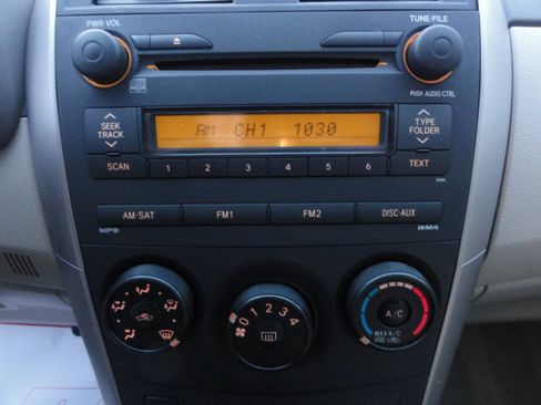 Used 2009 Toyota Corolla LE FWD image 14