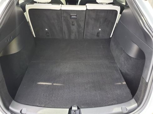 Used 2021 Tesla Model Y Long Range image 9