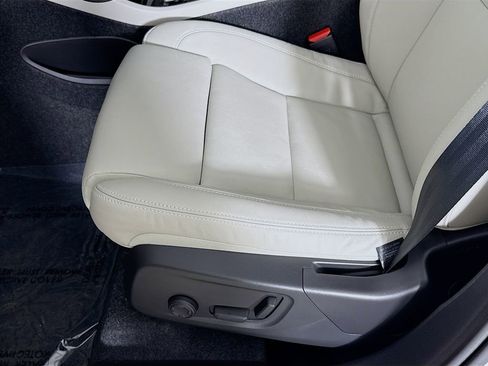 New 2026 Volvo XC40 B5 Plus w/ Climate Package image 20