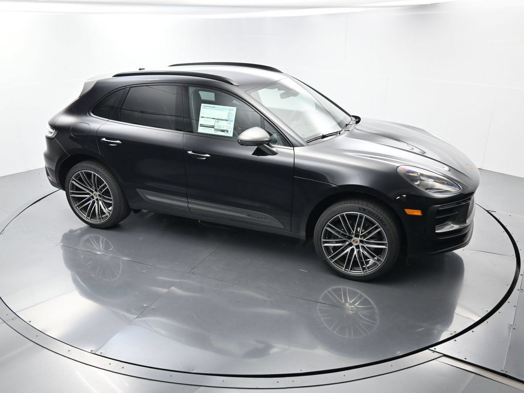Certified 2026 Porsche Macan Turbo AWD/4WD image 40