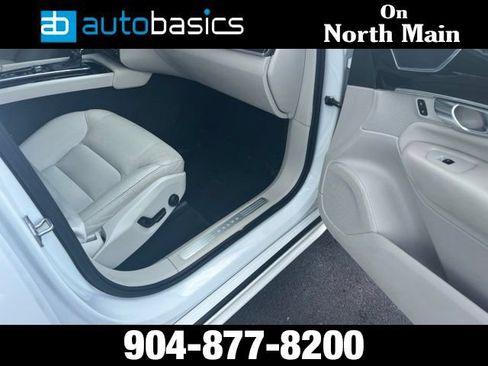 Used 2019 Volvo XC90 T5 Momentum w/ Protection Package Premier FWD image 25