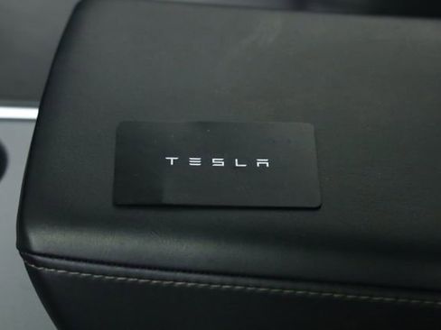 Used 2022 Tesla Model Y Performance image 33