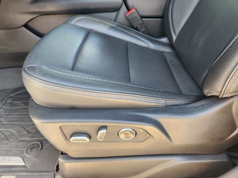 Used 2023 GMC Yukon Denali w/ Advanced Technology Package AWD/4WD image 24