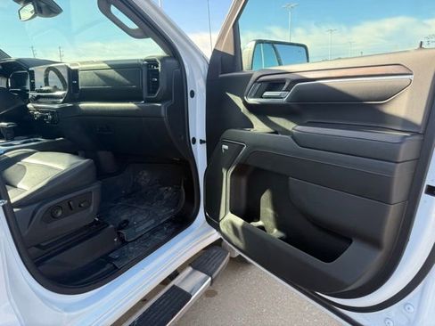Used 2024 GMC Sierra 1500 SLT w/ SLT Premium Plus Package AWD/4WD image 23