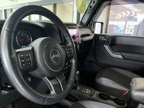 Used 2013 Jeep Wrangler Sport AWD/4WD image 8