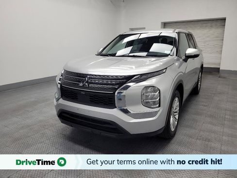 Used 2022 Mitsubishi Outlander ES FWD image 1
