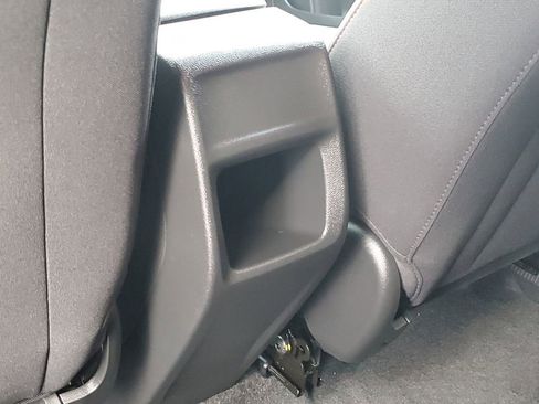 Used 2024 Chevrolet Trax RS image 28