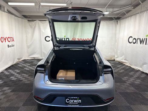 New 2026 Toyota Prius SE image 3